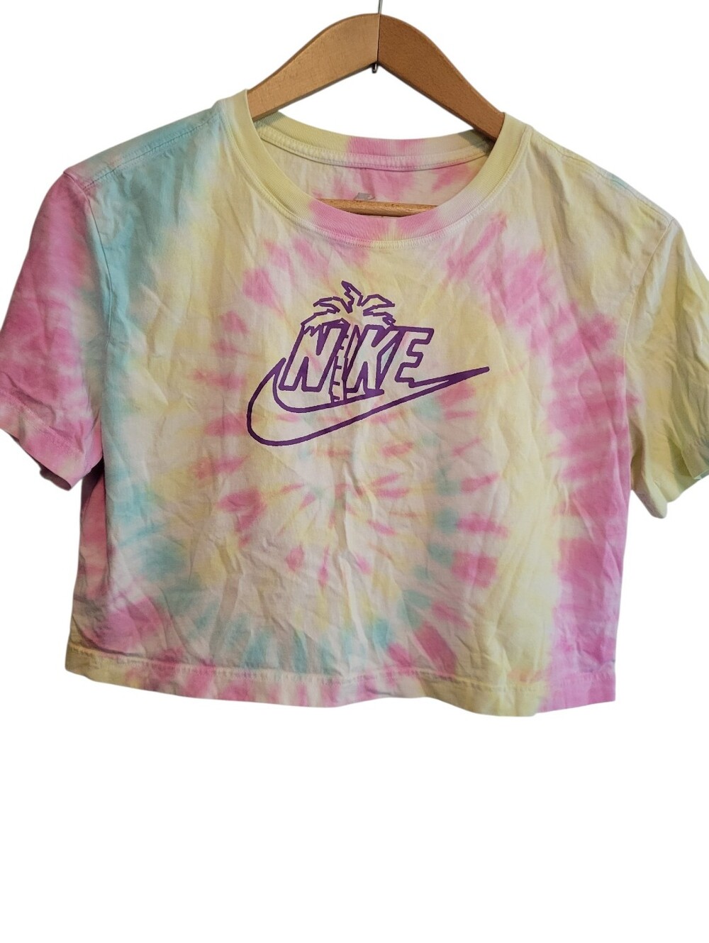 Nike Sportswear "Spring Break" Tie-Dye Cropped T-Shirt Size Small